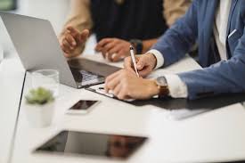 How Performance Management Software Aligns Objectives and Employee Performance How Performance Management Software Aligns Objectives and Employee Performance